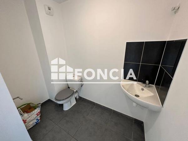 Location Appartement 2 pièces 41.61 m² - 800 CHEMIN DES VIOUGUES Salon De Provence 13300