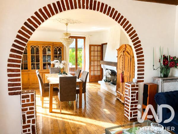 Maison à vendre 8 pièces 167 m² Le Mesnil-le-Roi