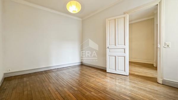 APPARTEMENT T2 AVEC TERRASSE EN HYPER-CENTRE, RUE DE THILLOIS