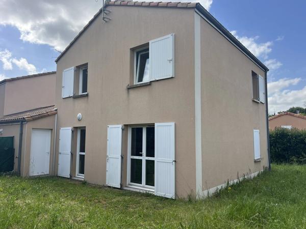Vente                                                      Maison
                        
                                         85 m2                     à Poitiers