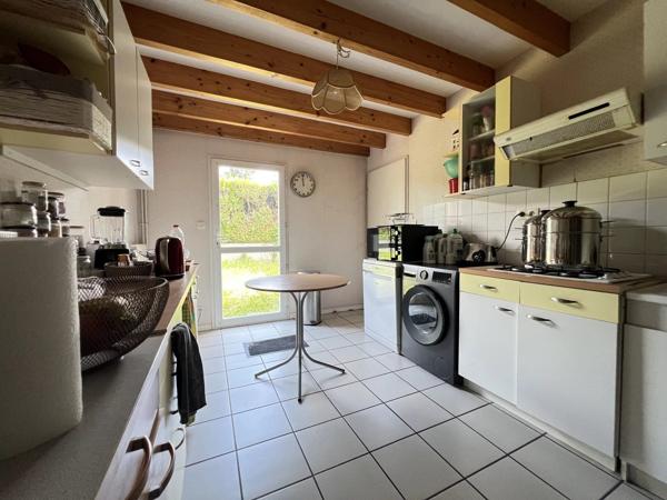 Vente                                                      Maison
                        
                                         85 m2                     à Poitiers