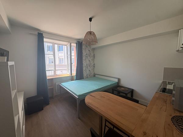 Appartement  Ile de Nantes - république - Nantes - Studio meublé 