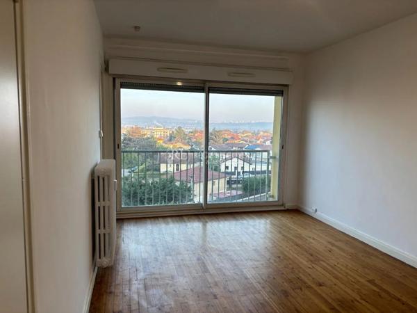 Appartement à louer à Décines-Charpieu (69150)