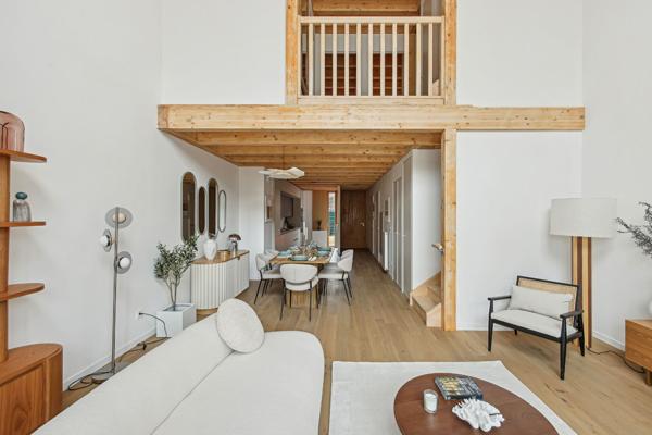 Maison 4 pièces de 101m² + terrasse / jardin + 2 parkings ! VERSAILLES