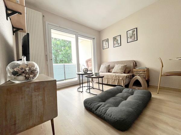 A vendre à Vannes appartement T2 avec balcon Quartier Pompidou calme et proche commodités