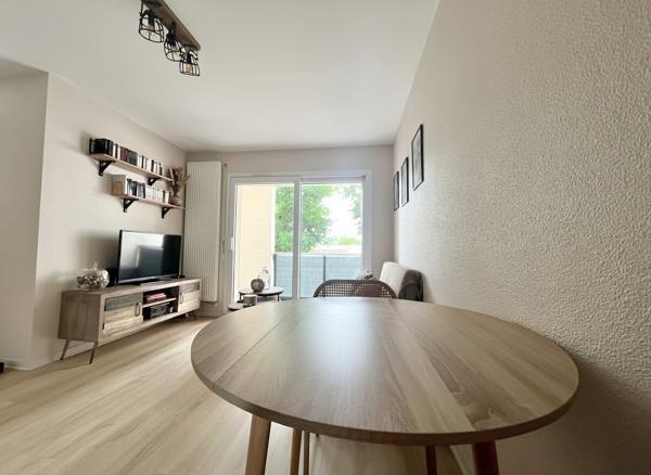 A vendre à Vannes appartement T2 avec balcon Quartier Pompidou calme et proche commodités