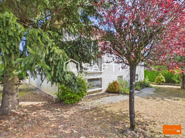 Pavillon individuel avec sous-sol total dans un quartier recherché de Mayenne