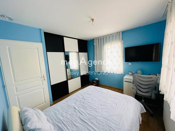 Maison à MORTAGNE-SUR-SEVRE, 85290 - 8 pièces 198m²