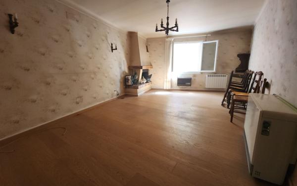 Maison à vendre    4 pièces •  Catllar