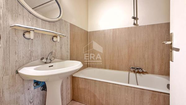 A VENDRE Appartement STUDIO AVEC TERRASSE ET CAVE - Nice
