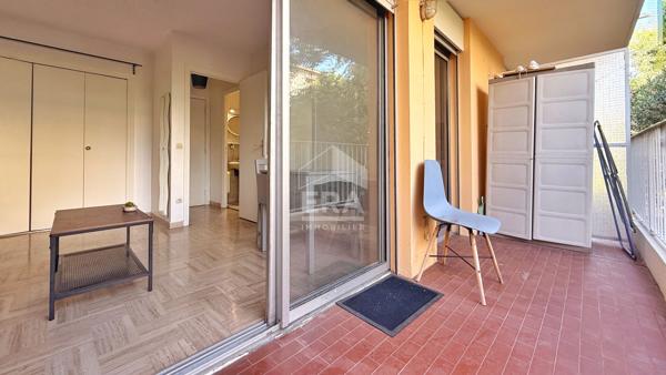 A VENDRE Appartement STUDIO AVEC TERRASSE ET CAVE - Nice