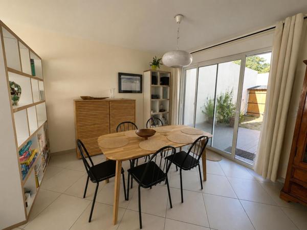 EXCLUSIVITÉ Maison récente 4 chambres à 5 min de la gare d 630 000 € - Référence  893