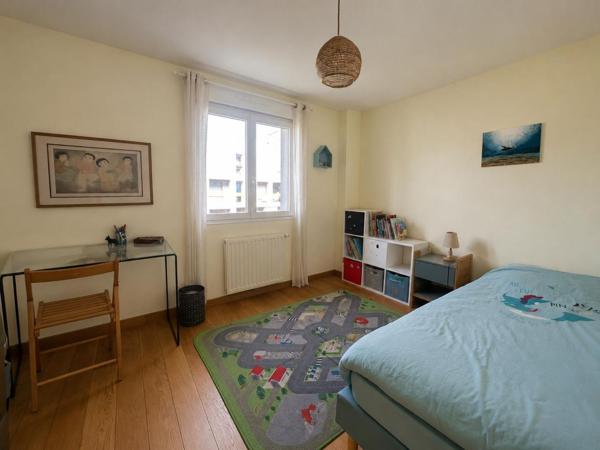 EXCLUSIVITÉ Maison récente 4 chambres à 5 min de la gare d 630 000 € - Référence  893