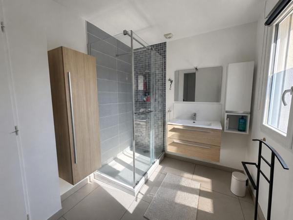 EXCLUSIVITÉ Maison récente 4 chambres à 5 min de la gare d 630 000 € - Référence  893