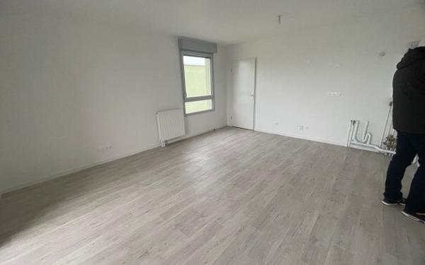 Appartement à louer    3 pièces • 61 m2 Colombelles