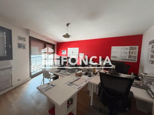 Location Local commercial 3 pièces 48.19 m² - 10 RUE DE LA GATINE Angouleme 16000