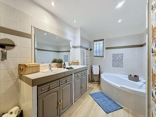 Gattières proche Village - Maison individuelle 5 pièces