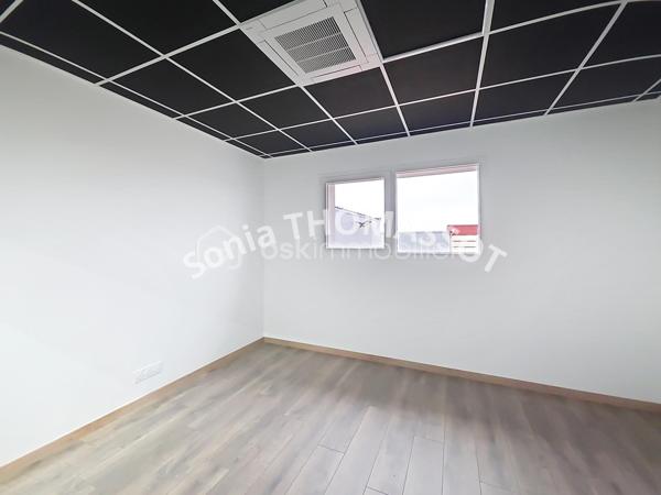 Bureau de 350 m²
