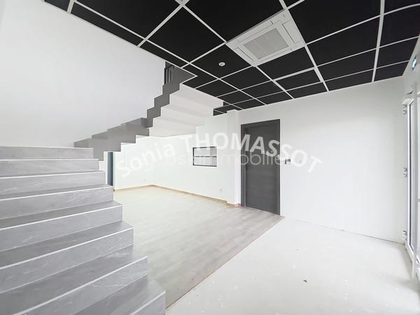 Bureau de 350 m²