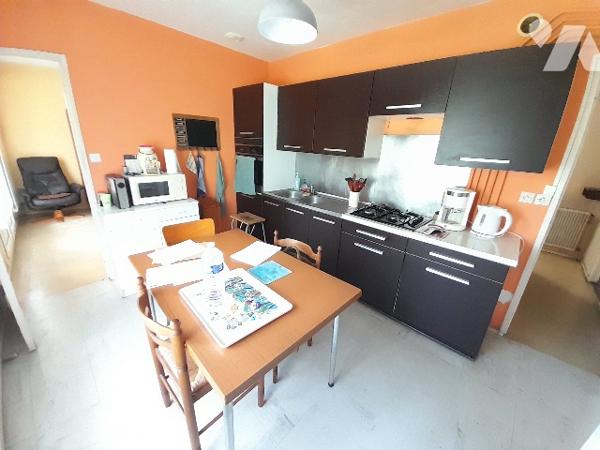 POITIERS, quartier Ouest, calme, pavillon à rafraichir des années 70 de type 5