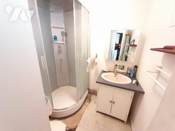 POITIERS, quartier Ouest, calme, pavillon à rafraichir des années 70 de type 5