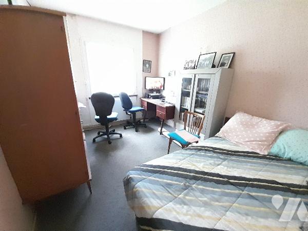 POITIERS, quartier Ouest, calme, pavillon à rafraichir des années 70 de type 5