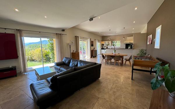 Maison à vendre    5 pièces • 159 m2 La Gaude