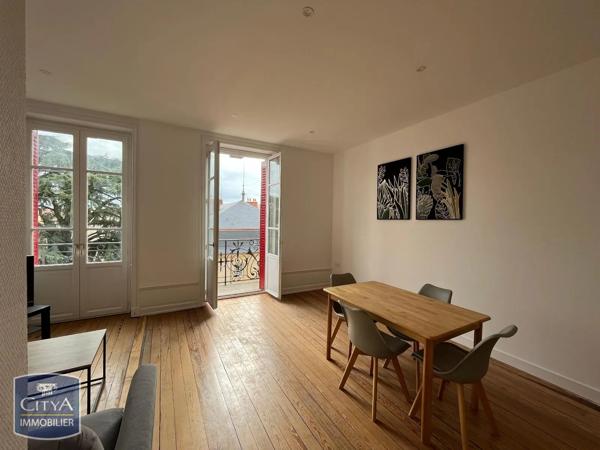 Appartement à louer 5 pièces 160.21m² Roanne (42300)