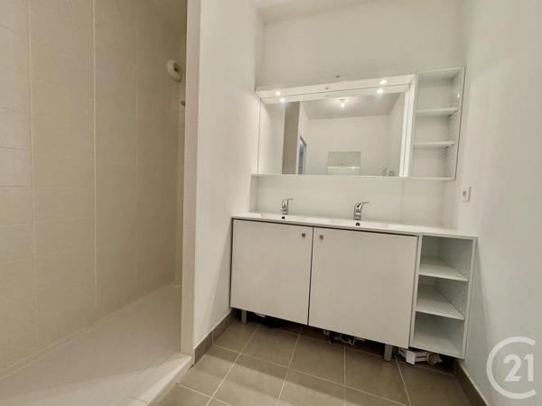 Appartement T3 à vendre  3 pièces - 57 m 2   ST GILLES CROIX DE VIE  - 85