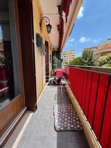 A VENDRE! Hippodrome grand 3 pièces parking et cave