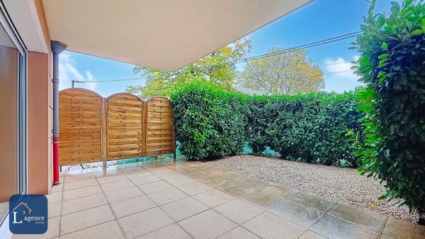 Appartement T3 73m² Rez de jardin Terrasse couverte Deux Parkings cave Prevessin-Moens01280