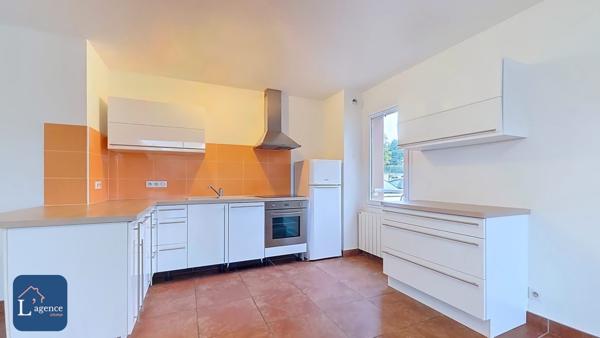 Appartement T3 73m² Rez de jardin Terrasse couverte Deux Parkings cave Prevessin-Moens01280