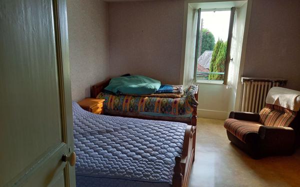 Maison à vendre    5 pièces •  Rochechouart