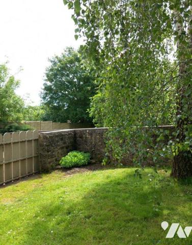 Belle demeure à 10 minutes en voiture de l'hôpital ou de l'université composée au rez-de-chauss...