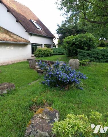 Belle demeure à 10 minutes en voiture de l'hôpital ou de l'université composée au rez-de-chauss...