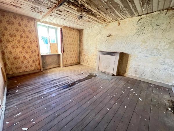 Maison à rénover 10 pièces UZEL (22)