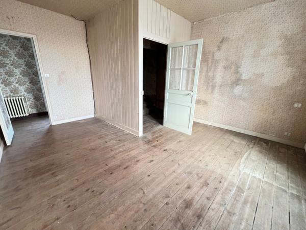 Maison à rénover 10 pièces UZEL (22)