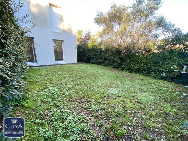Appartement à vendre 4 pièces 85.6m² Toulon (83000)