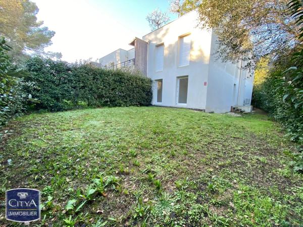 Appartement à vendre 4 pièces 85.6m² Toulon (83000)