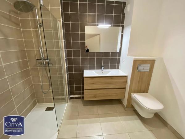 Appartement à vendre 4 pièces 85.6m² Toulon (83000)