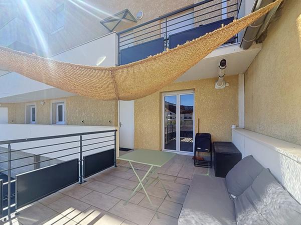 Bel Appartement Centre Meximieux 2 pièce(s) 56.45 m2 avec terrasse et balcon et stationnement couvert