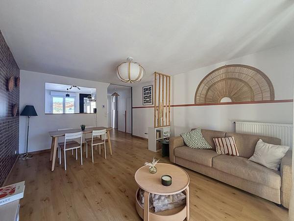 Bel Appartement Centre Meximieux 2 pièce(s) 56.45 m2 avec terrasse et balcon et stationnement couvert