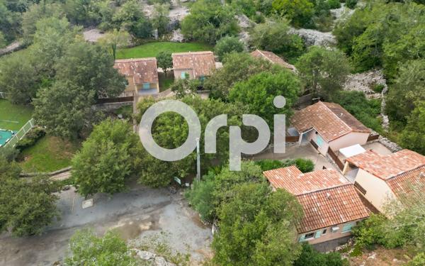Maison à vendre    22 pièces •  Saint-Alban-Auriolles