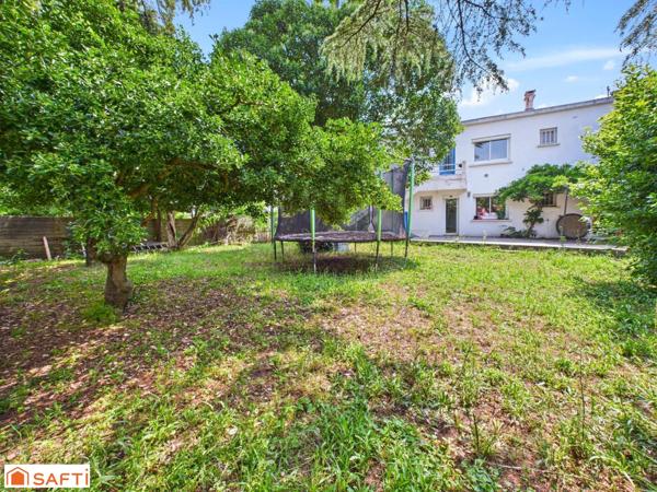 Superbe Maison d'Architecte T8 220m2 sur 1900m2 de Terrain avec Piscine et 2 Appartements