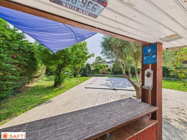 Superbe Maison d'Architecte T8 220m2 sur 1900m2 de Terrain avec Piscine et 2 Appartements