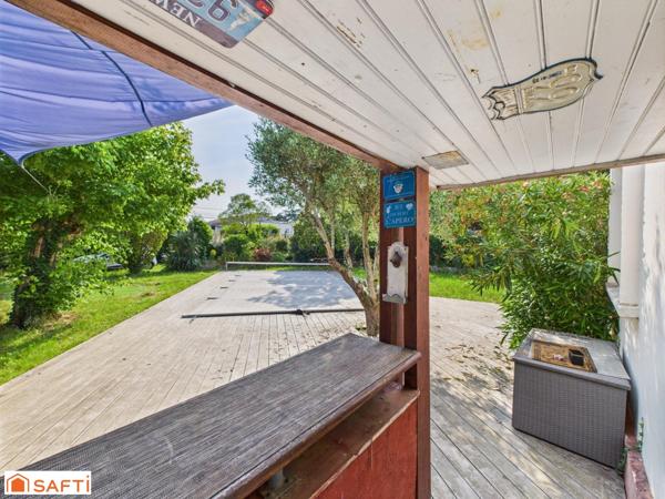 Superbe Maison d'Architecte T8 220m2 sur 1900m2 de Terrain avec Piscine et 2 Appartements