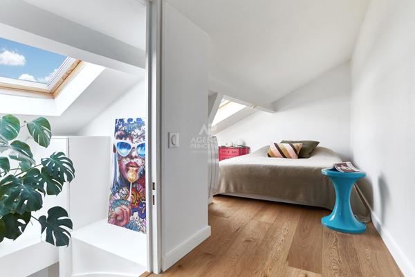 Duplex cocooning Saint Germain En Laye 4 pièces 85.67 m2 au sol 575 000 € **  - Référence  18575