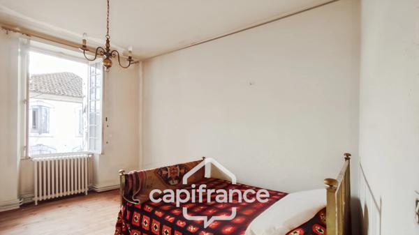 Immeuble à vendre SAINTE LIVRADE SUR LOT (47)