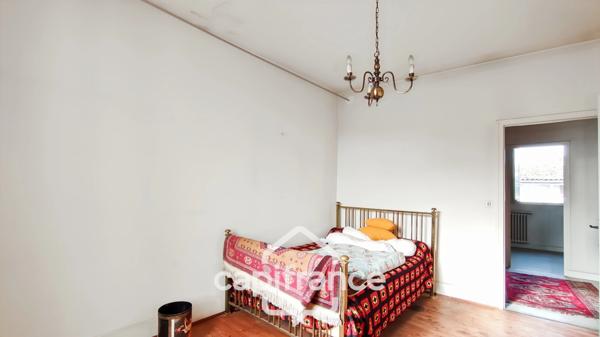 Immeuble à vendre SAINTE LIVRADE SUR LOT (47)