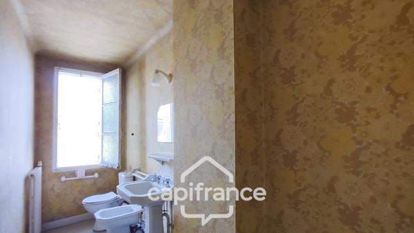 Immeuble à vendre SAINTE LIVRADE SUR LOT (47)